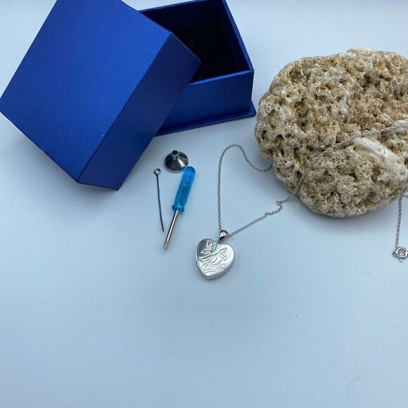 Urn Keepsake Necklace Sterling Silver - Picture 2 of 5